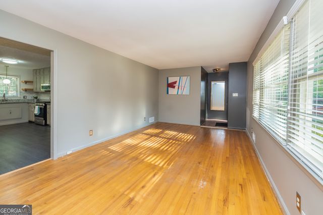 6427 Bennett Drive, Rex, GA 30273