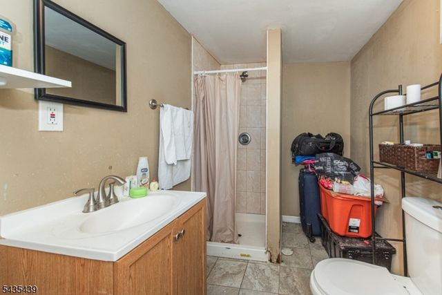 43 Fritz St, Bloomfield Twp., NJ 07003