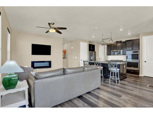 2953 Pawnee Creek Dr, Loveland, CO 80538