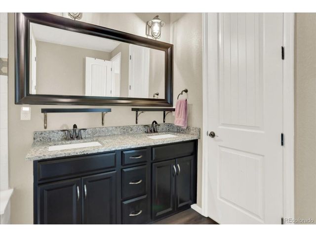 2953 Pawnee Creek Dr, Loveland, CO 80538