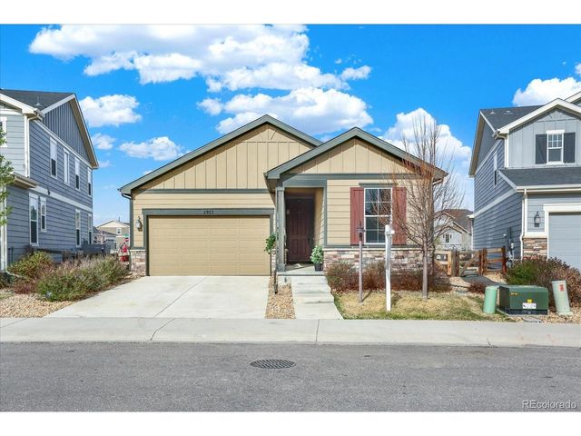 2953 Pawnee Creek Dr, Loveland, CO 80538