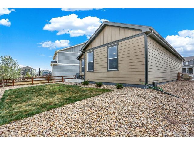 2953 Pawnee Creek Dr, Loveland, CO 80538