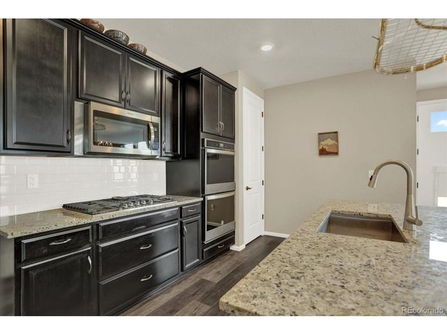 2953 Pawnee Creek Dr, Loveland, CO 80538