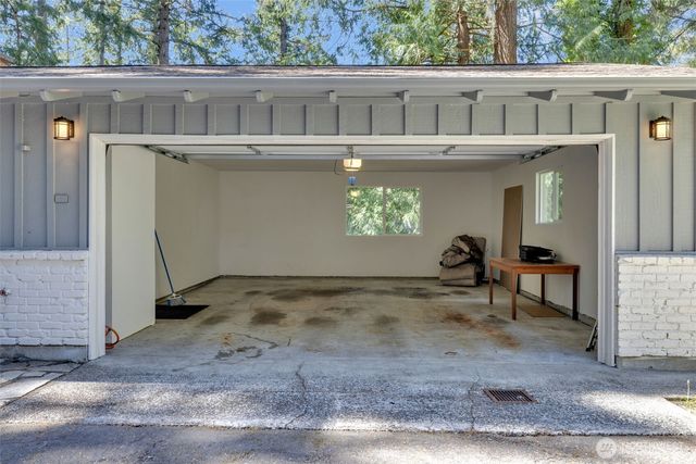 2447 Rocky Point Road NW, Bremerton, WA 98312