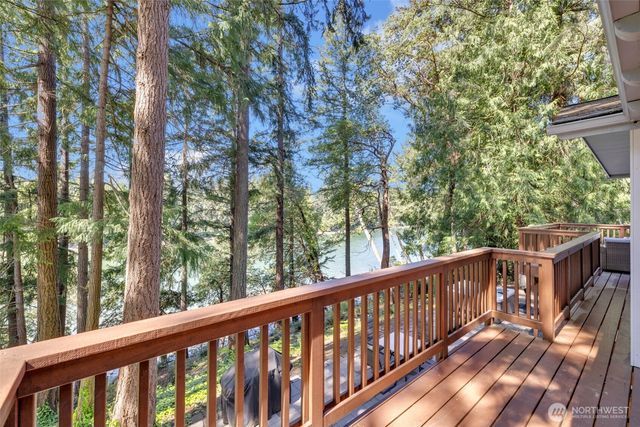2447 Rocky Point Road NW, Bremerton, WA 98312