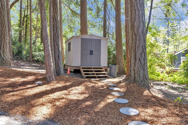 2447 Rocky Point Road NW, Bremerton, WA 98312