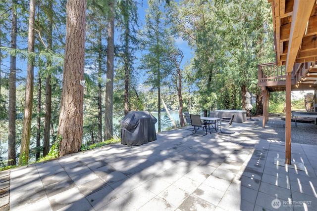 2447 Rocky Point Road NW, Bremerton, WA 98312
