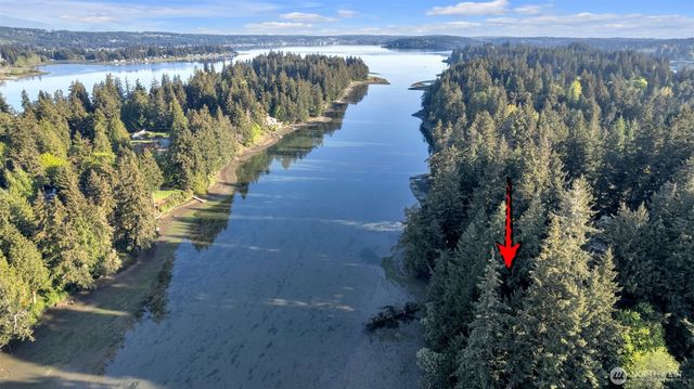 2447 Rocky Point Road NW, Bremerton, WA 98312