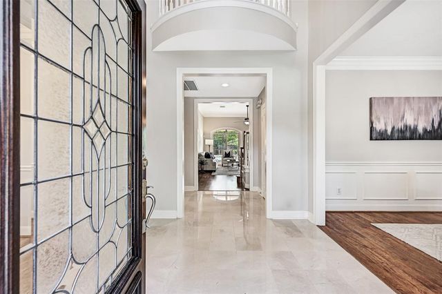 405 Trail Bend Court, Friendswood, TX 77546