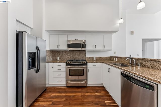 630 Thomas L Berkley Way 803, Oakland, CA 94612