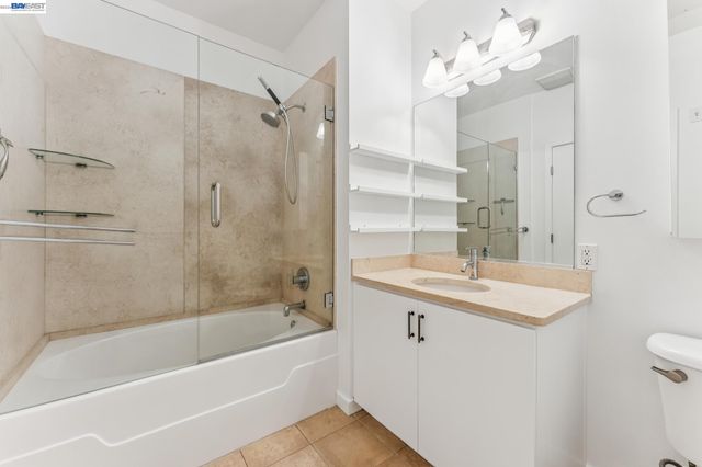 630 Thomas L Berkley Way 803, Oakland, CA 94612