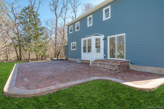 2 Pebble Hill Drive, Northport, NY 11768