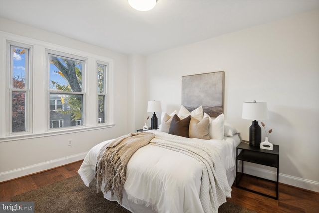 229 ASCOT PL NE, Washington, DC 20002