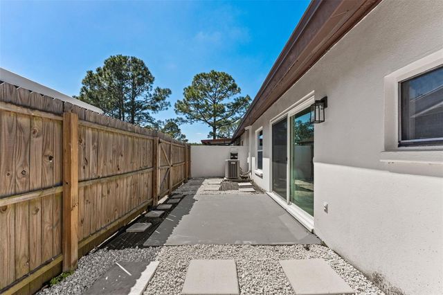 5214 HOPEDALE DRIVE, Tampa, FL 33624