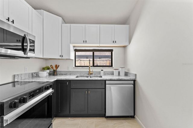 5214 HOPEDALE DRIVE, Tampa, FL 33624