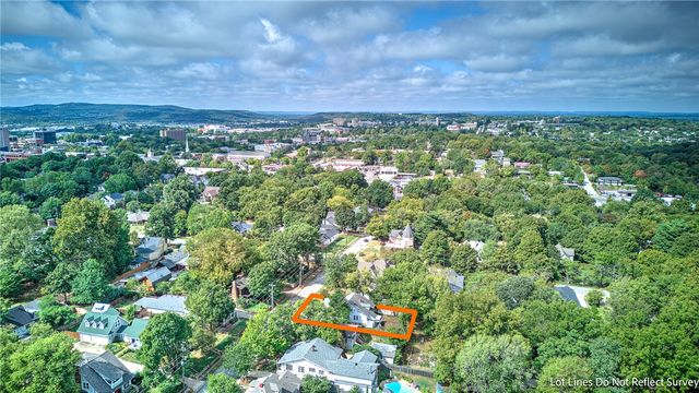 312 E Maple Street, Fayetteville, AR 72701