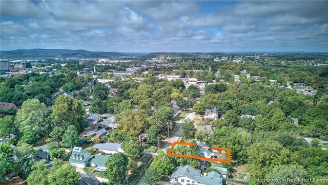 312 E Maple Street, Fayetteville, AR 72701
