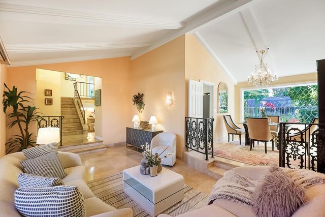 5459 Entrada Cedros, San Jose, CA 95123