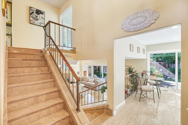 5459 Entrada Cedros, San Jose, CA 95123