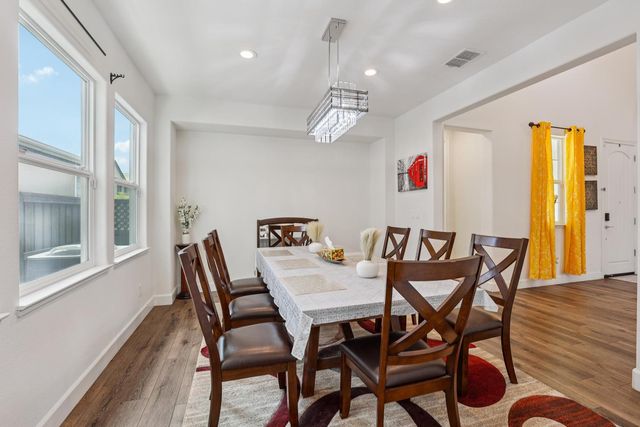 2371 Rio Grande Dr, Tracy, CA 95377