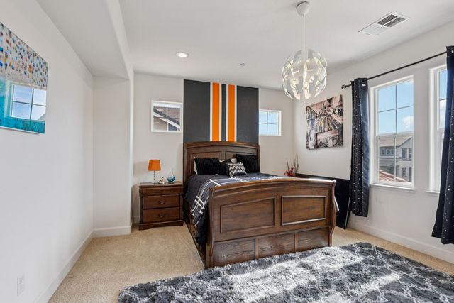 2371 Rio Grande Dr, Tracy, CA 95377