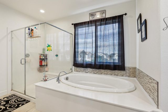 2371 Rio Grande Dr, Tracy, CA 95377