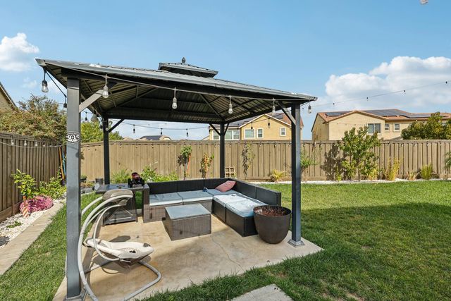 2371 Rio Grande Dr, Tracy, CA 95377