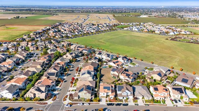 2371 Rio Grande Dr, Tracy, CA 95377