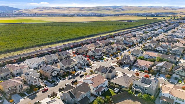 2371 Rio Grande Dr, Tracy, CA 95377
