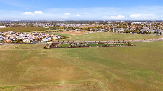2371 Rio Grande Dr, Tracy, CA 95377