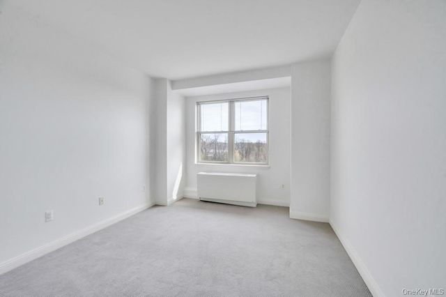 300 E Overlook 534, Port Washington, NY 11050