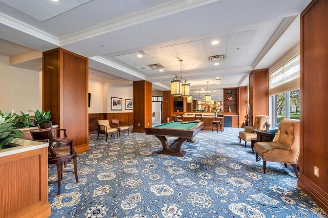 300 E Overlook 534, Port Washington, NY 11050
