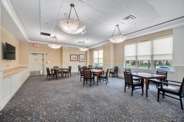 300 E Overlook 534, Port Washington, NY 11050