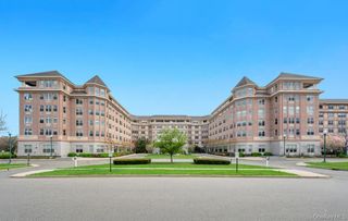 300 E Overlook 534, Port Washington, NY 11050