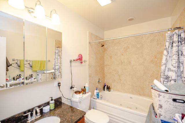 6301 N FRANCISCO Avenue 3, Chicago, IL 60659