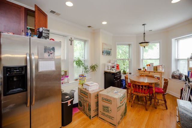 6301 N FRANCISCO Avenue 3, Chicago, IL 60659