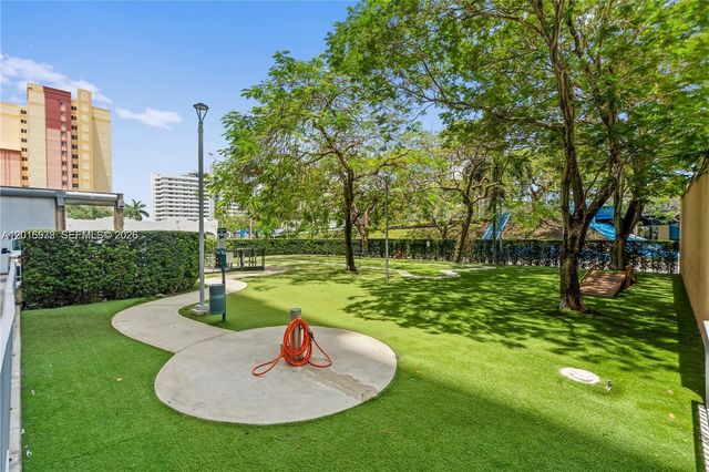 10 SW South River Dr 1504, Miami, FL 33130