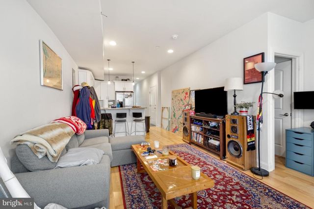 2426 FRANKFORD AVE, Philadelphia, PA 19125