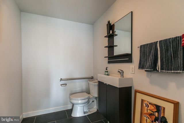 2426 FRANKFORD AVE, Philadelphia, PA 19125