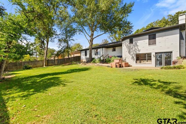 2820 Oak Knob, Tyler, TX 75701