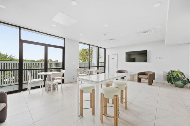 7310 Seawall Boulevard 1105, Galveston, TX 77551