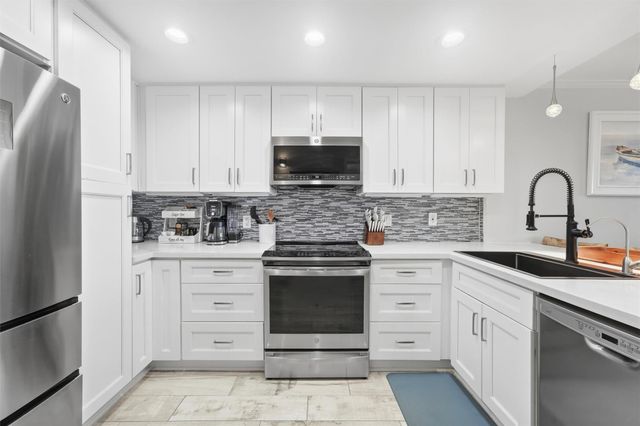 7310 Seawall Boulevard 1105, Galveston, TX 77551