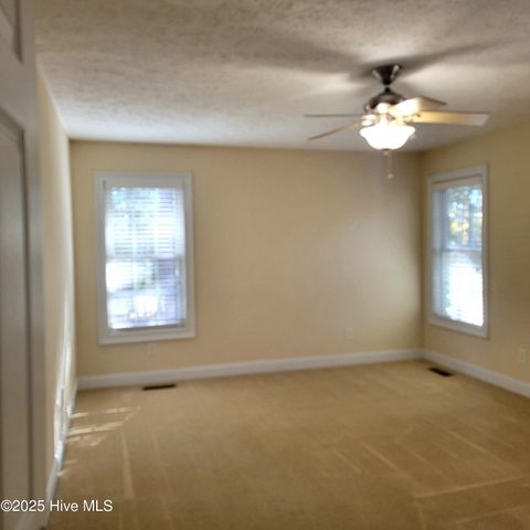 223 Longleaf Drive, West End, NC 27376