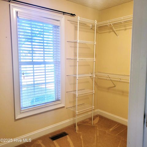 223 Longleaf Drive, West End, NC 27376