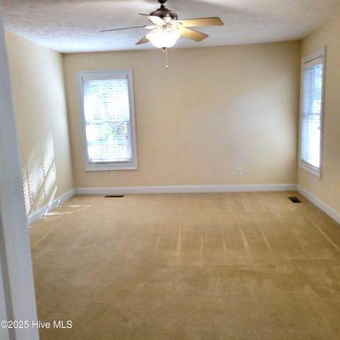 223 Longleaf Drive, West End, NC 27376