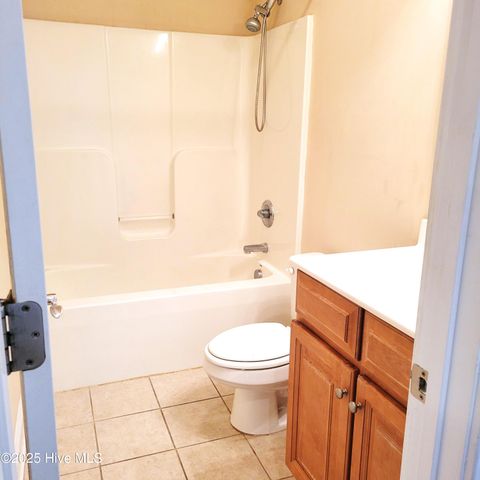 223 Longleaf Drive, West End, NC 27376