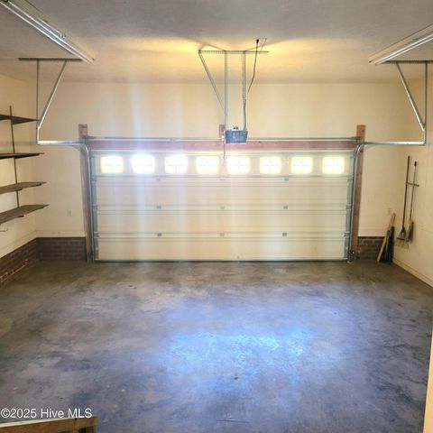 223 Longleaf Drive, West End, NC 27376