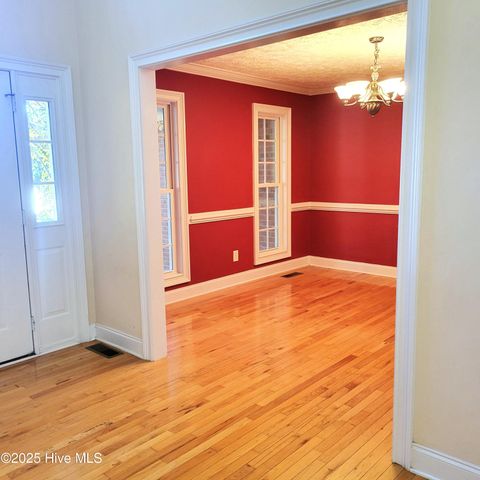 223 Longleaf Drive, West End, NC 27376