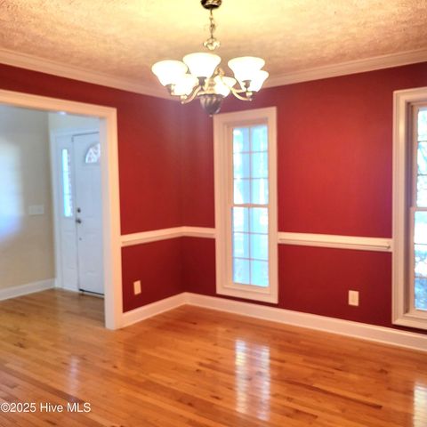 223 Longleaf Drive, West End, NC 27376