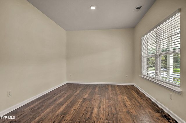 1276 Valley Parke Drive, Kingsport, TN 37663
